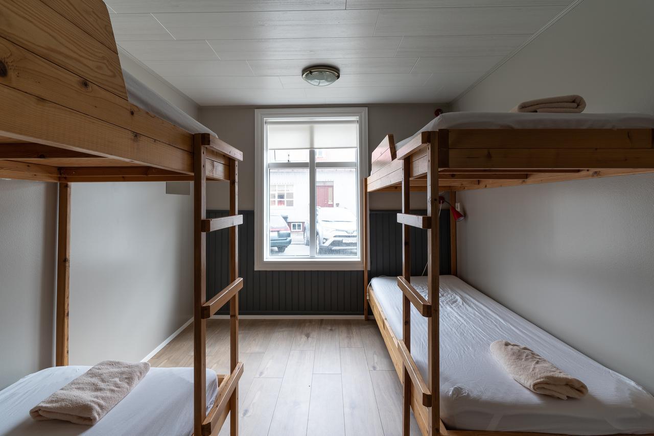Isafjordur Hostel Экстерьер фото
