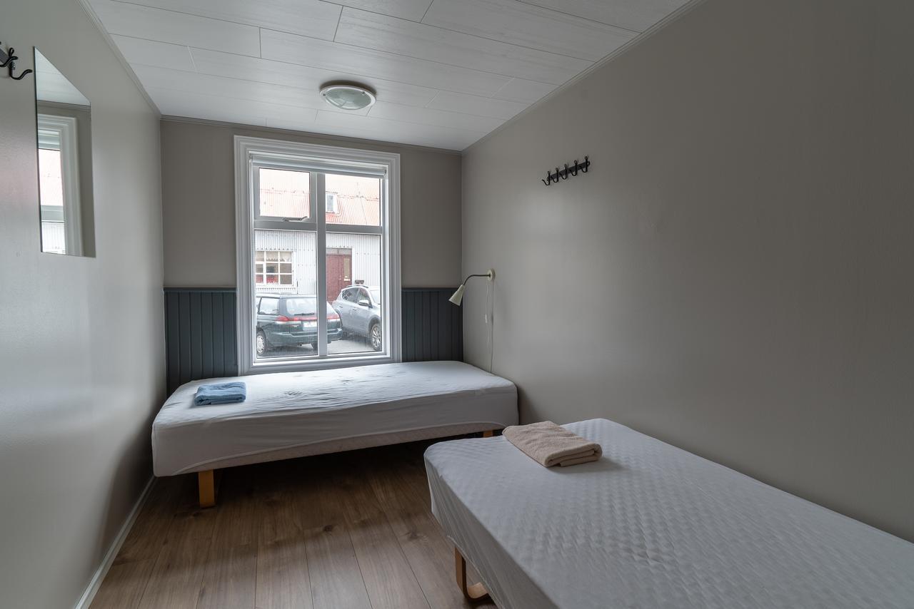 Isafjordur Hostel Экстерьер фото