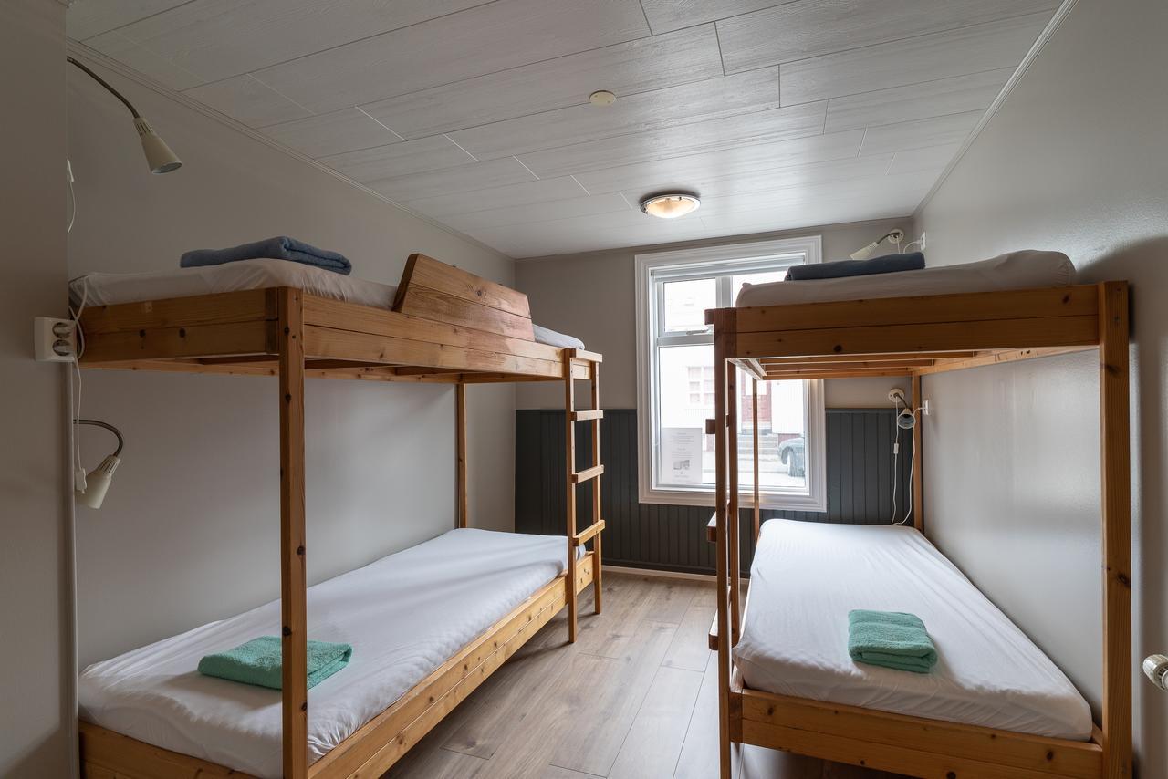 Isafjordur Hostel Экстерьер фото